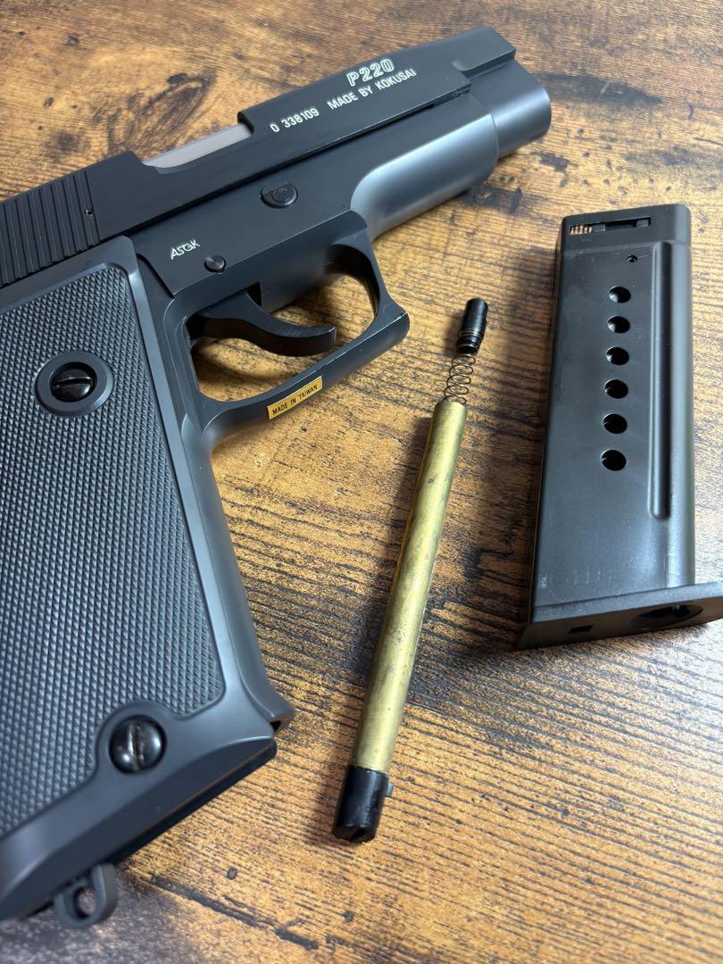 コクサイ　P220 エアガン