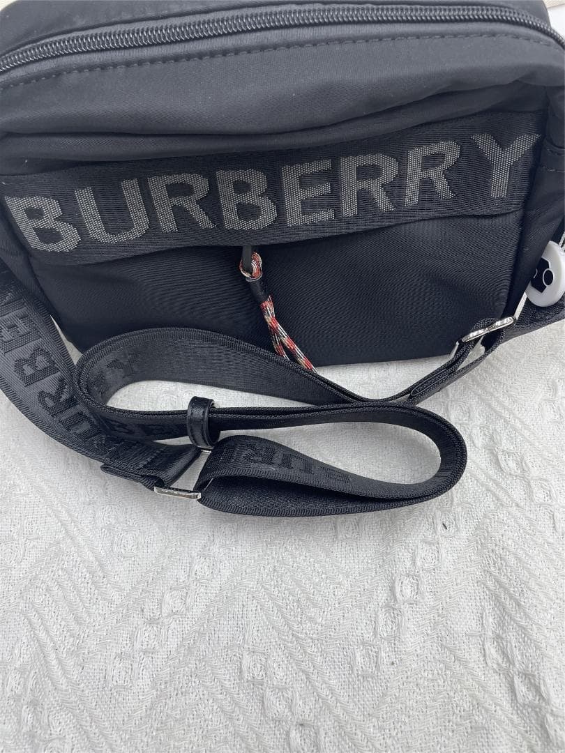 BURBERRY ブラック ショルダーバッグ