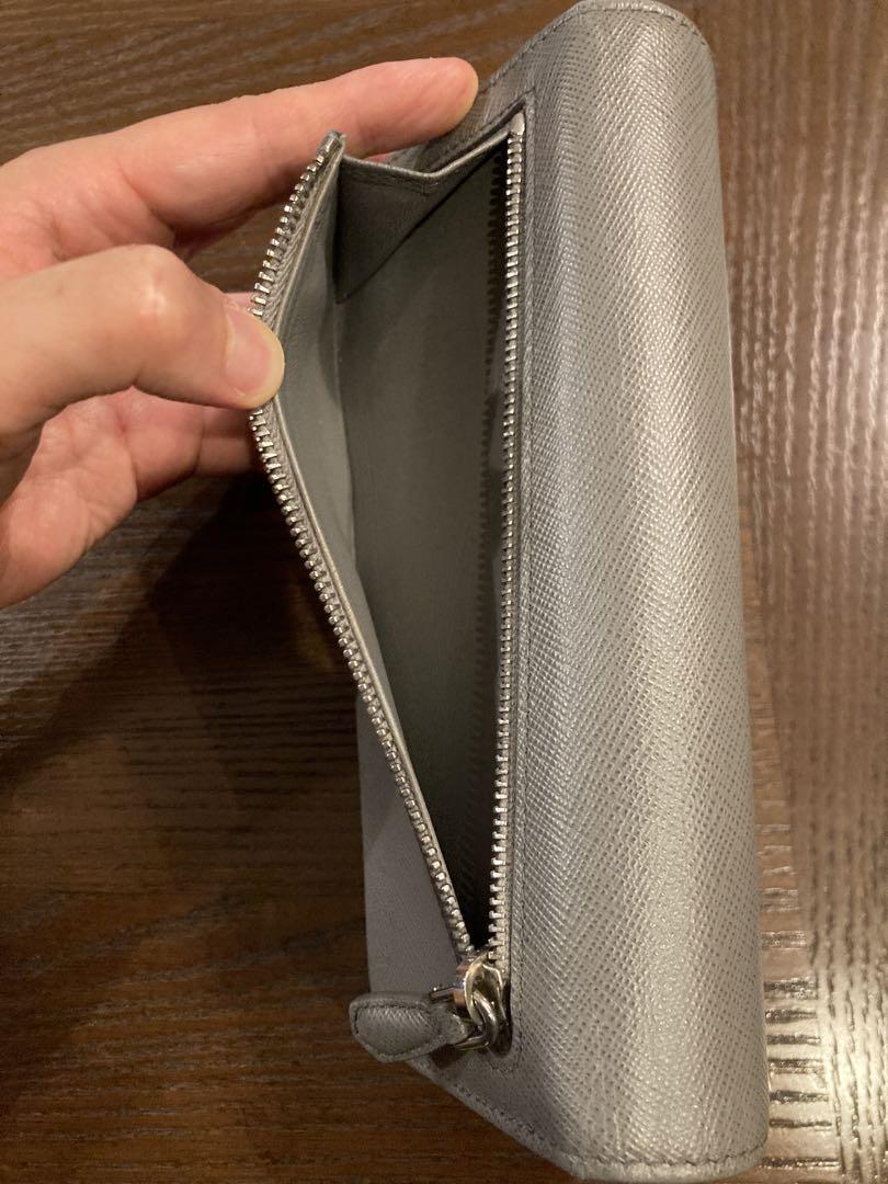 PRADA グレー 長財布