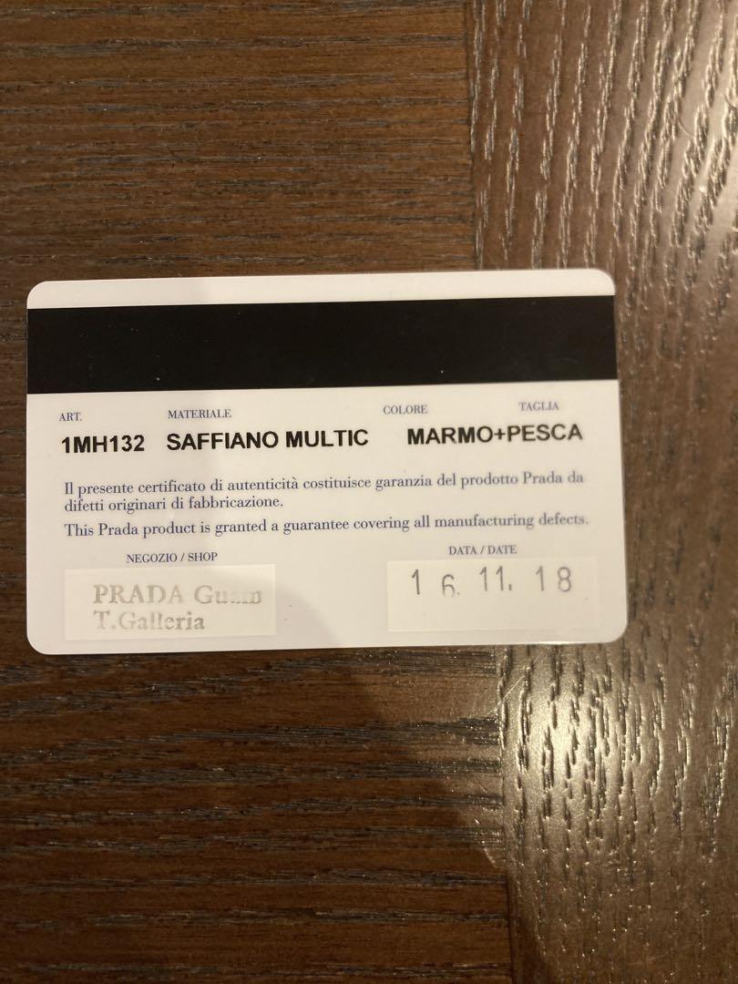 PRADA グレー 長財布