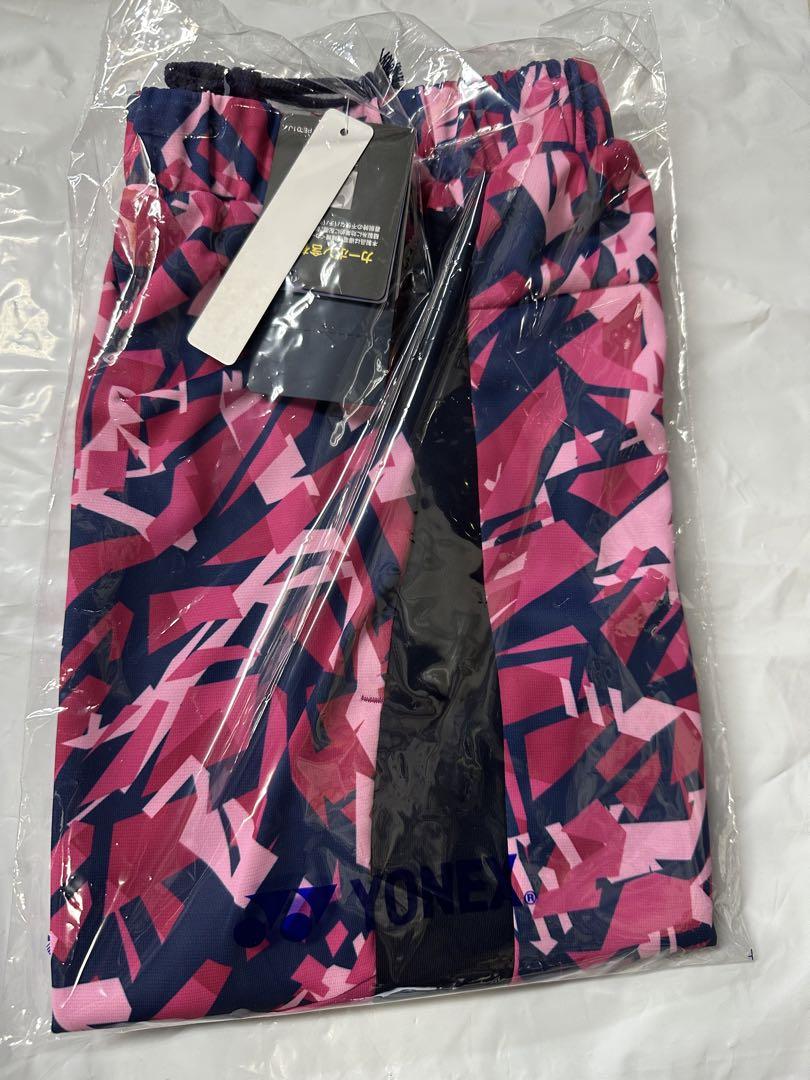 ☆新製品、YONEX新品ニットハーフパンツ☆Oサイズ、ユニ規格