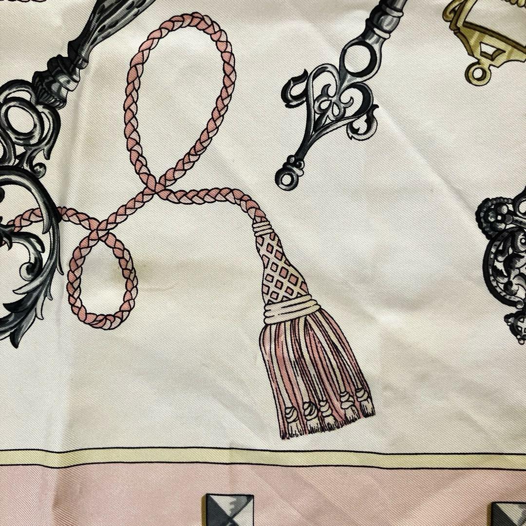 HERMÈS 鑑定ズミ♡鍵モチーフ カレ90 箱あり - メルカリ