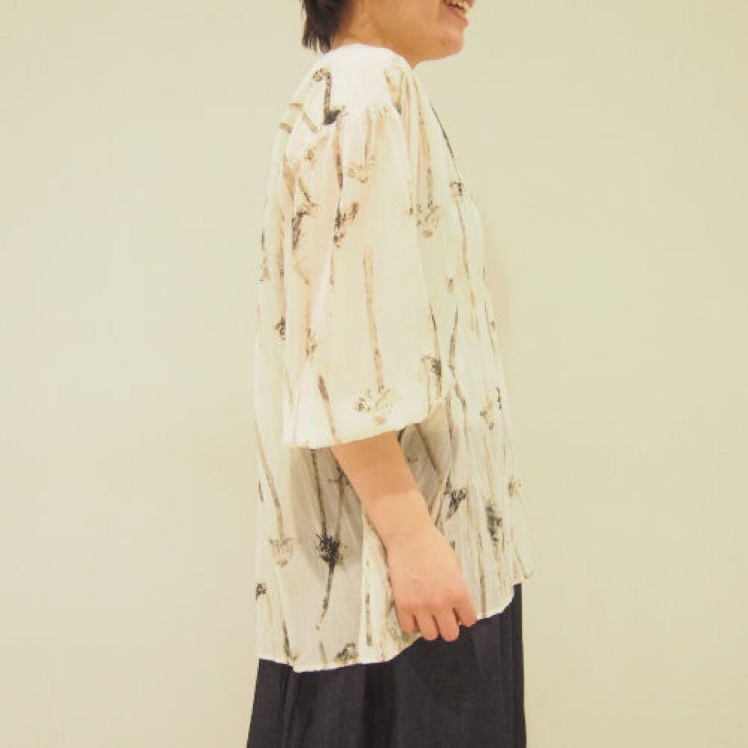 ⭐️pas de calais ⭐️ ボイルフラワーグラデーションプリント ブラウス