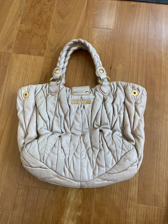 正規品　miu miu マテラッセ　ピンク