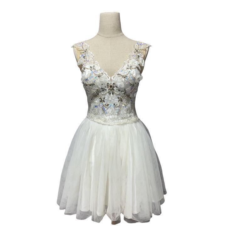 特価再入荷 ROBE ローブドフルール キャバドレス ホワイト花柄 jKkVR-m88085015593 de FLEURS 超歓迎安い
