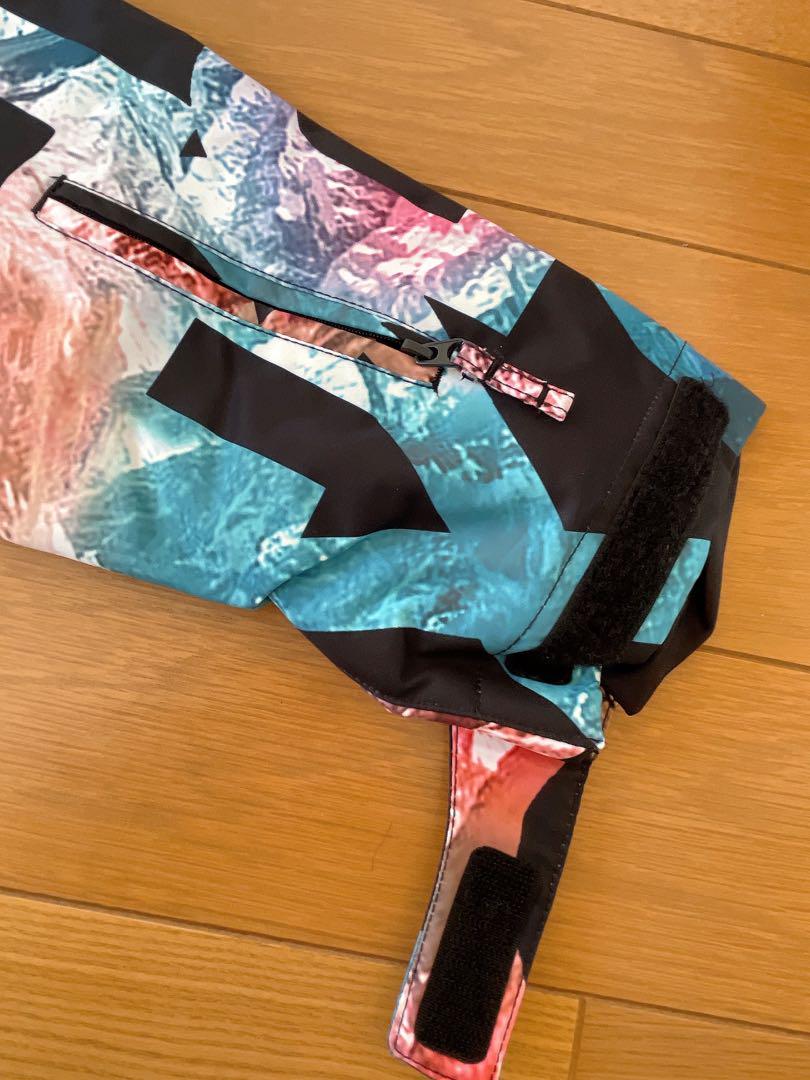 ！！年末年始限定1,000円オフ！！　ROXY スノーボードウェア(上)