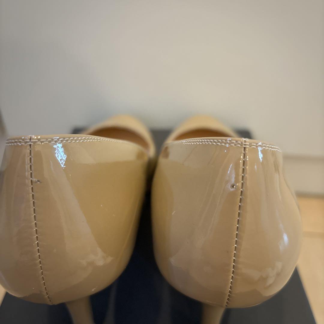 UNITED ARROWS ベージュ エナメル ハイヒール約7cmヒール