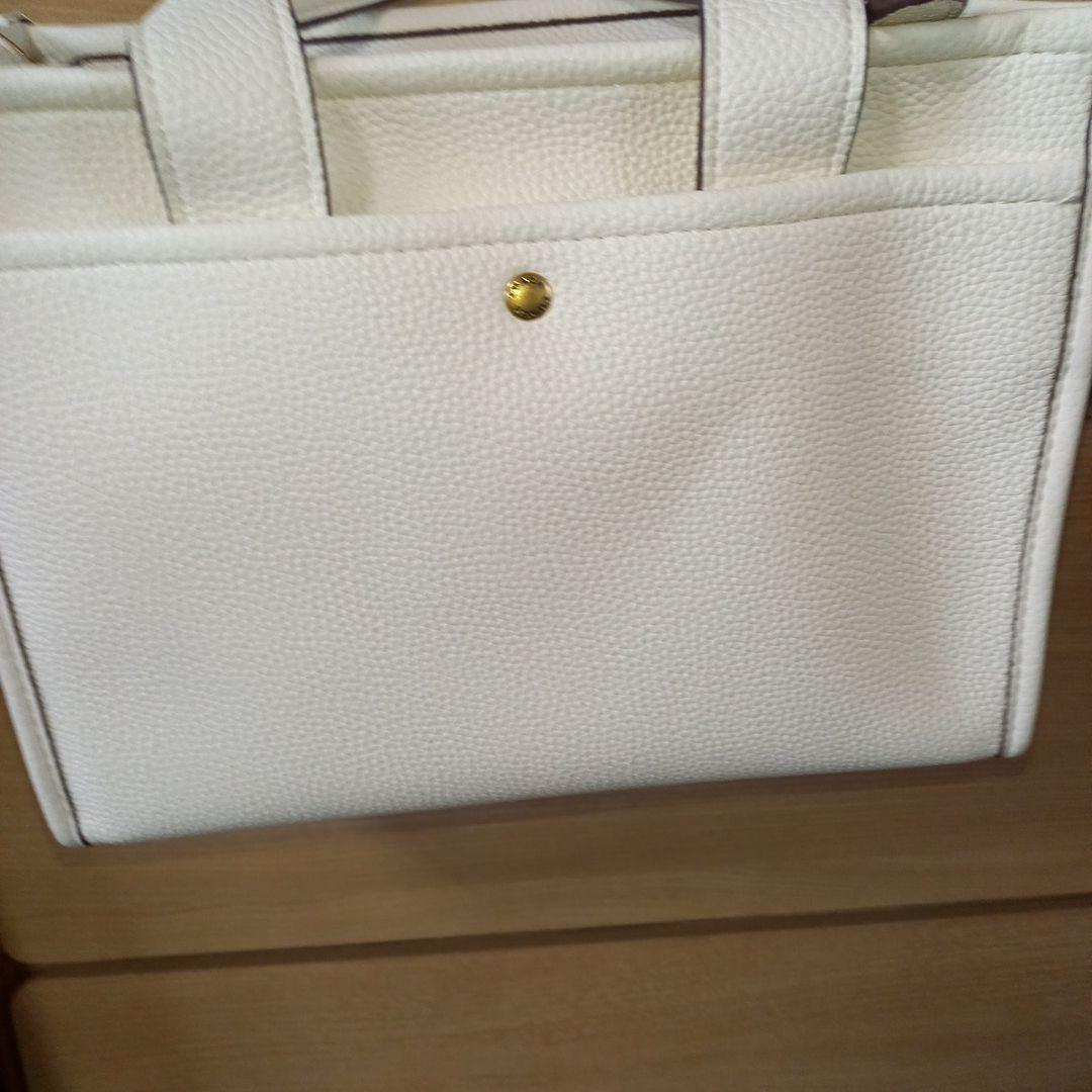 COACH ホワイトレザートートバッグ