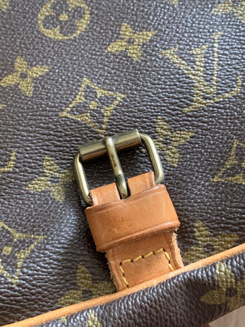 LOUIS VUITTON ルイヴィトン ソミュール ショルダーバッグ