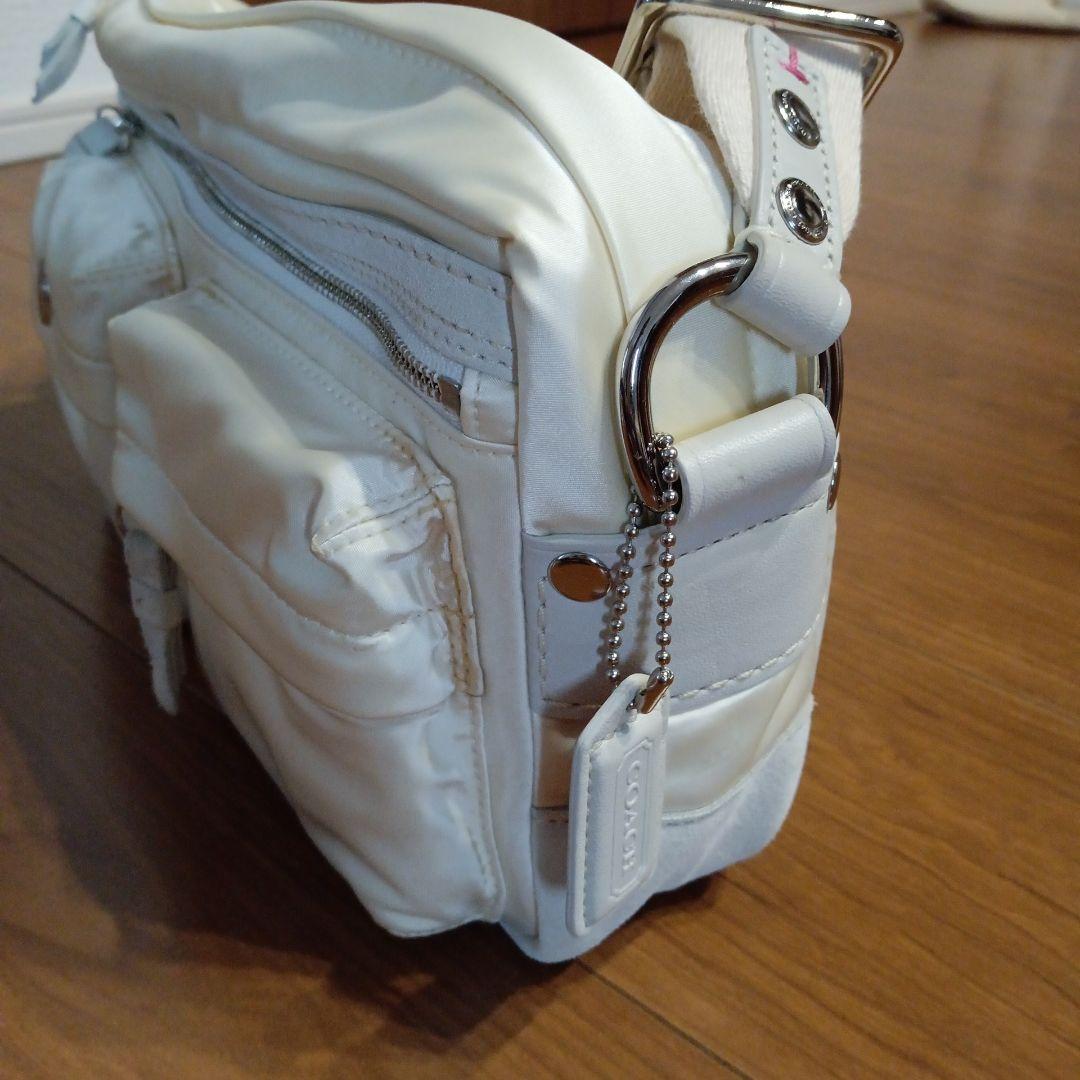 新品★COACHホワイトショルダーバッグ
