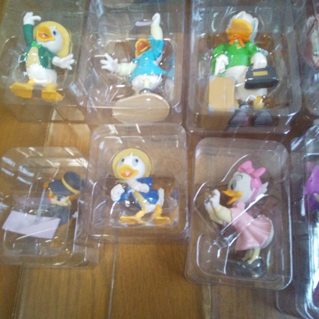 ディズニーキャラクター フィギュア 24体セット