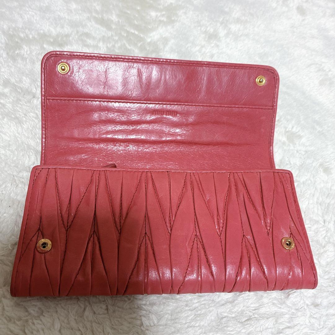 美品　miu miu ミュウミュウ　長財布 ピンク　マテラッセ