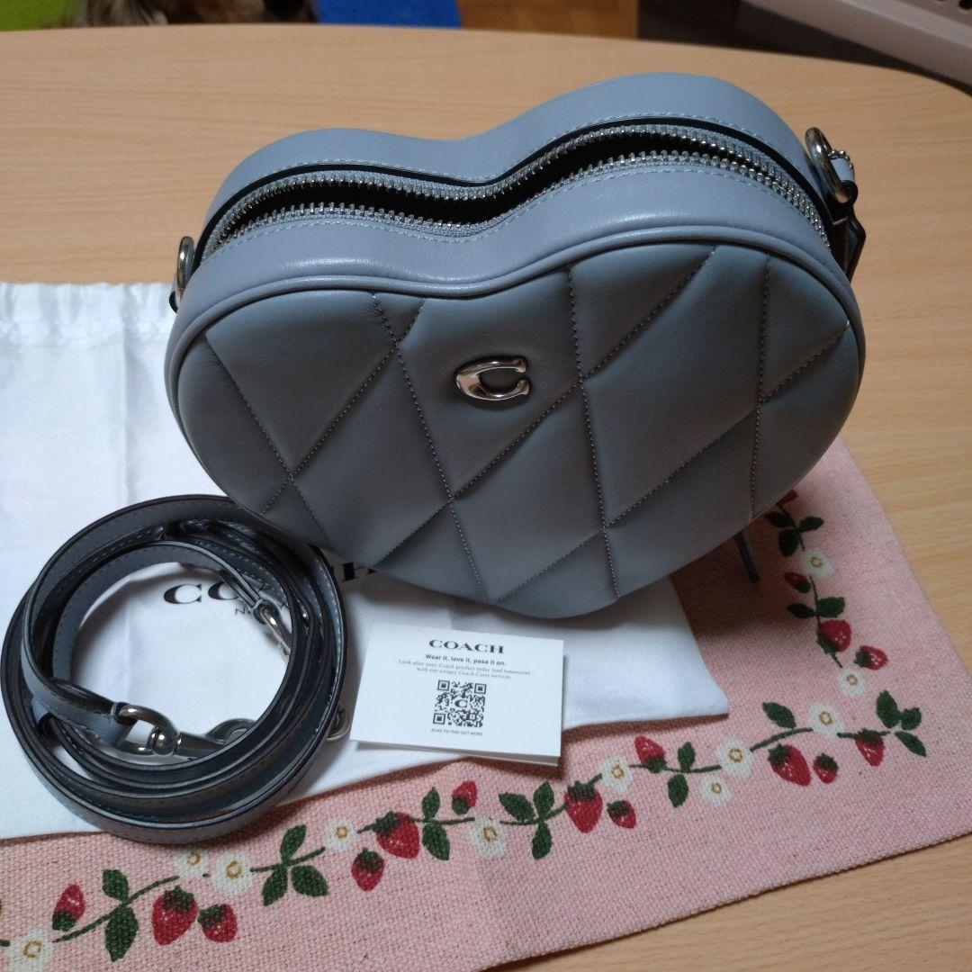 COACH　新品　ハートクロスボディバックキルティング
