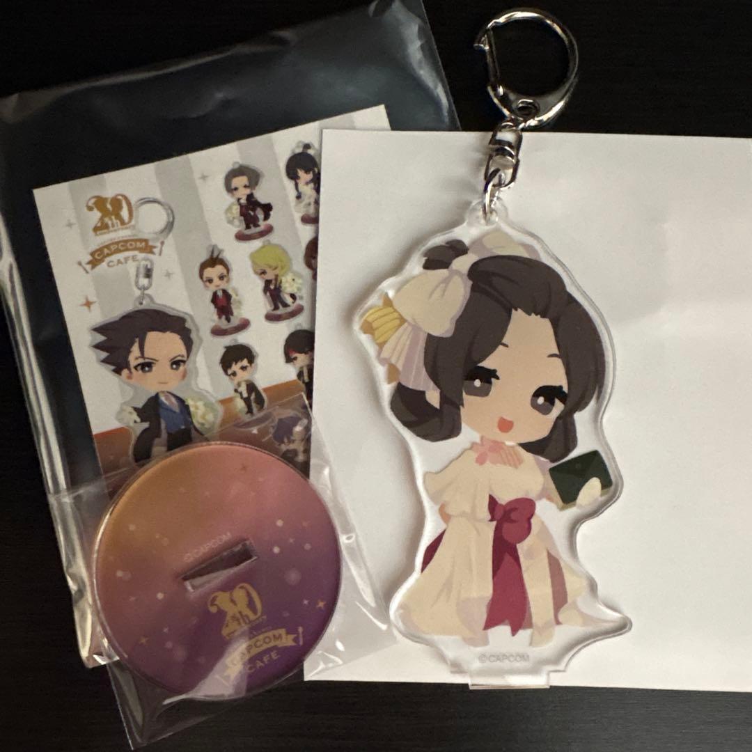 アクリルスタンドB