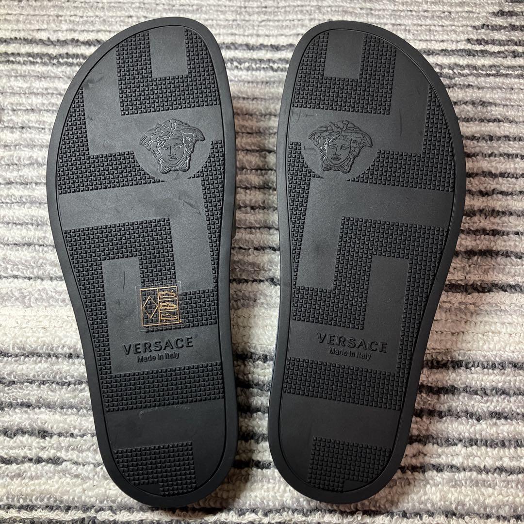 【未使用品】ヴェルサーチ バロッコフラージュ サンダル スリッパ カーキ 箱付き 【未使用品】ヴェルサーチ バロッコフラージュ サンダル スリッパ カーキ 箱付き