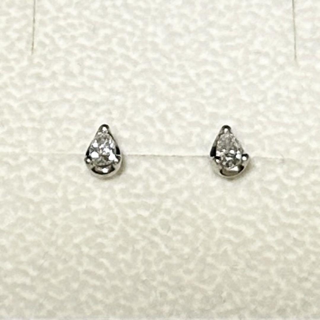 ヴァンドーム青山 ペアシェイプ ダイヤモンド ピアス