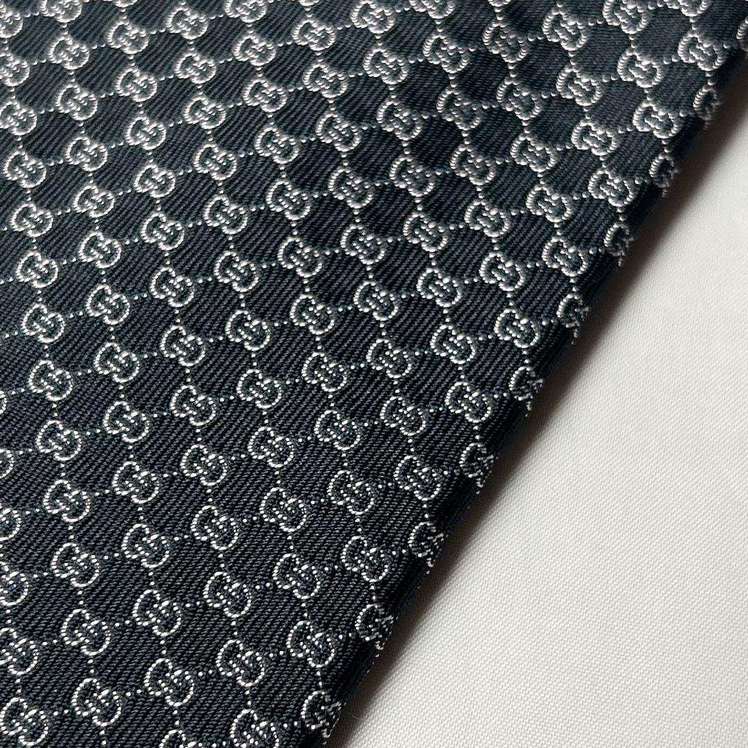 美品　GUCCI ネクタイ　黒色×黄色　GG柄　ブラック　イエロー