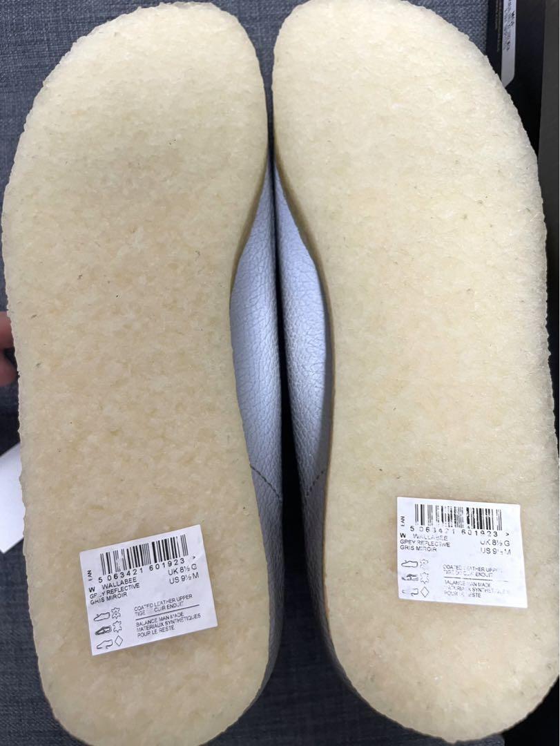 Supreme Clarks Reflective Wallabee