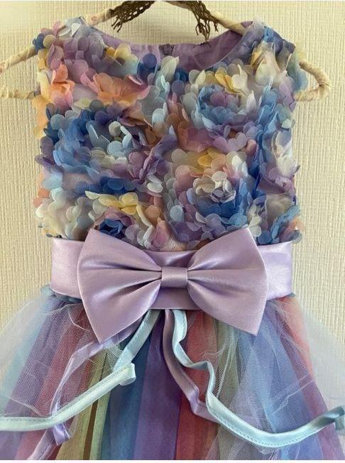 i胸の元お花が印象的!夢かわいい☆デザイン可愛い♡虹色ドレス☆フォーマル 140 - メルカリ i胸の元お花が印象的!夢かわいい☆デザイン可愛い♡虹色ドレス☆フォーマル 140 - メルカリ