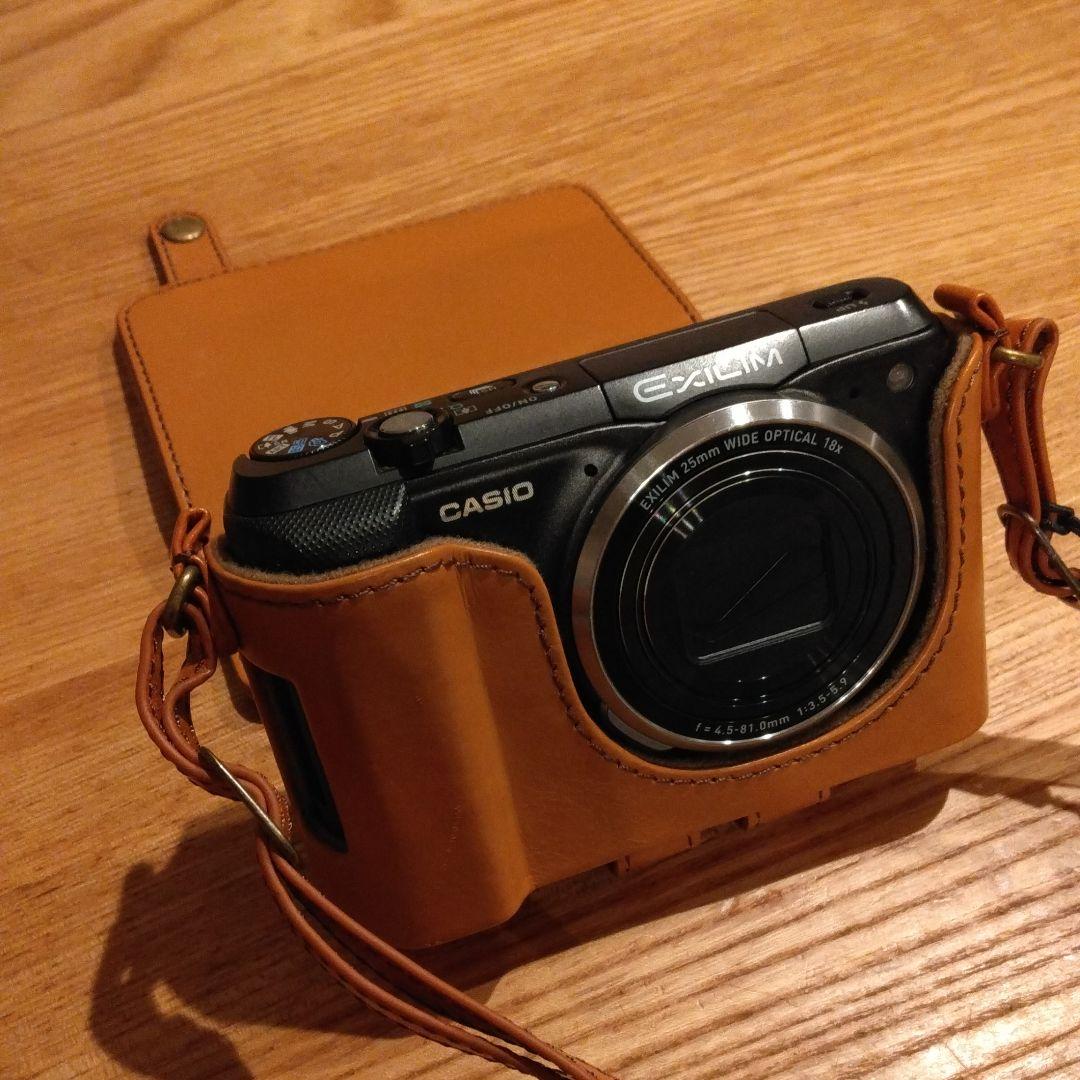 ほぼ未使用❗本革カバー付カシオ　EXILIM EX-ZR800