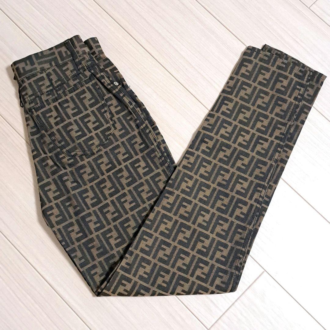 新品タグ付き　FENDI フェンディ ズッカ　総柄　デニム　カジュアルパンツ