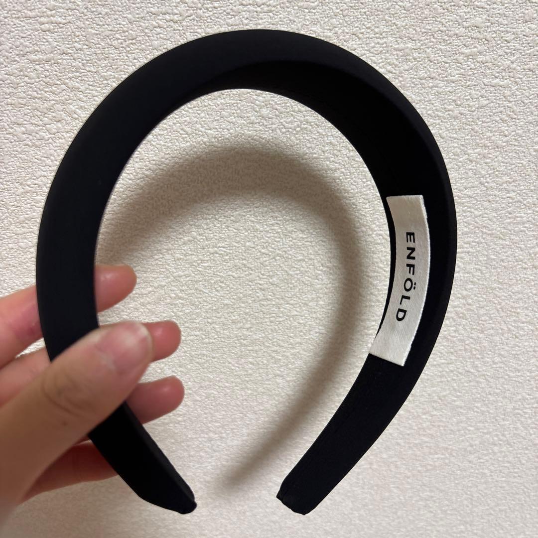 ENFOLD ブラック ヘアバンド DECORATOM_COM_BR