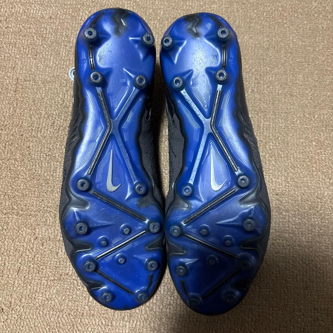 その数は300万点以上。 NIKE PhantomGX26.5cm・NIKE