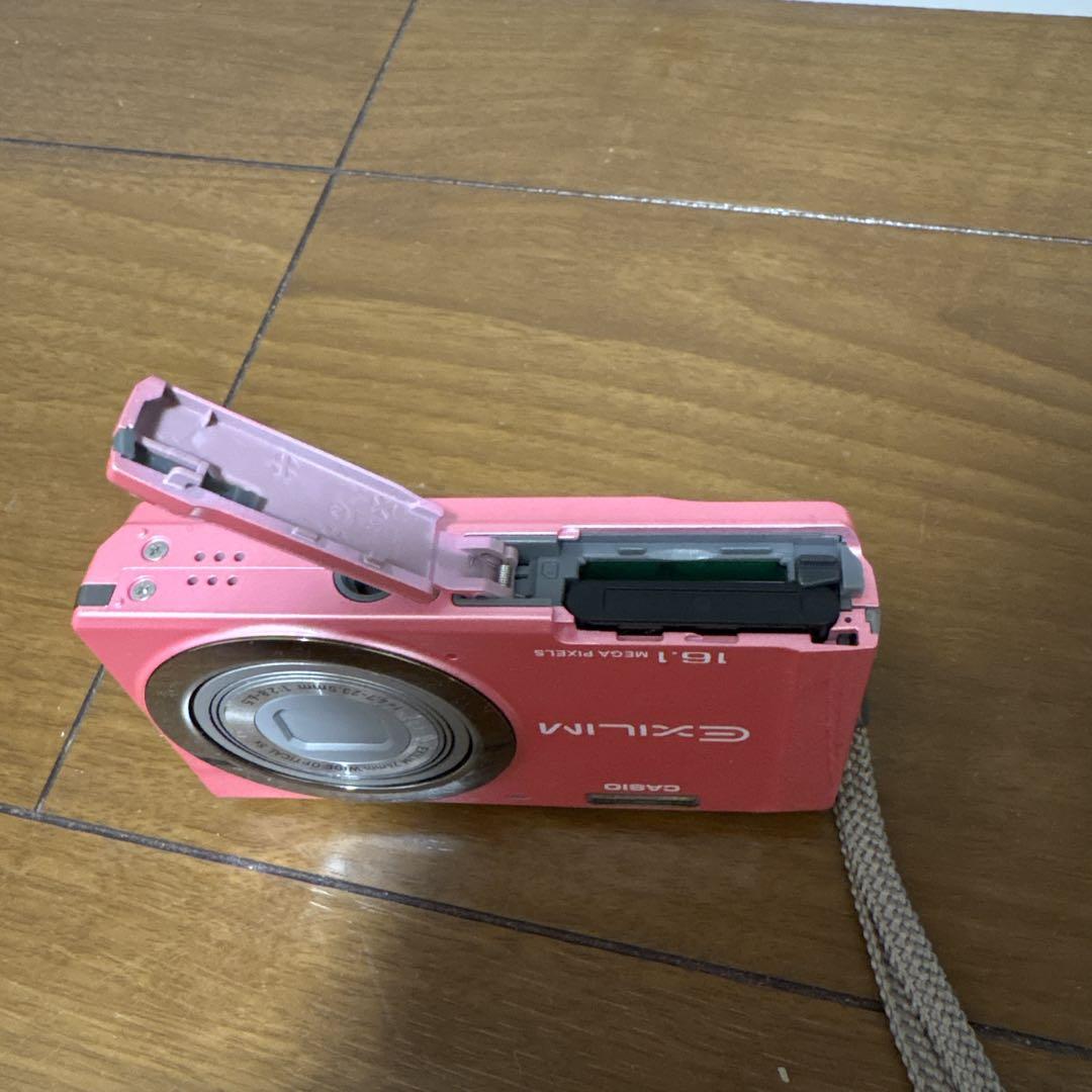 【動作確認済み】CASIO EXILIM 16.1メガピクセル デジタルカメラ