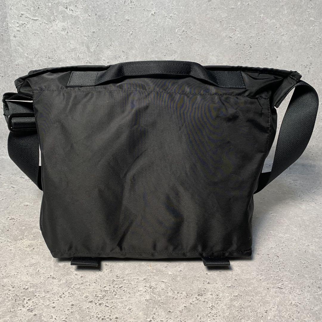 KARRI AMIACALVA MESSENGER BAG メッセンジャーバッグ