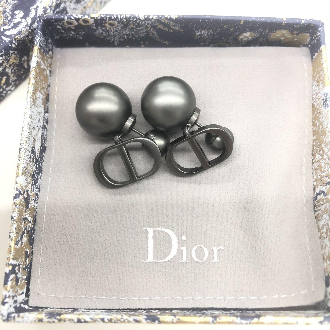 Christian Dior TRIBALES ピアス　黒　ブラック