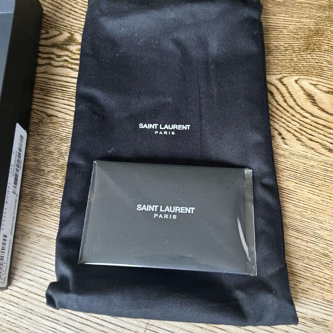 YSL ブラックレザー 二つ折り財布