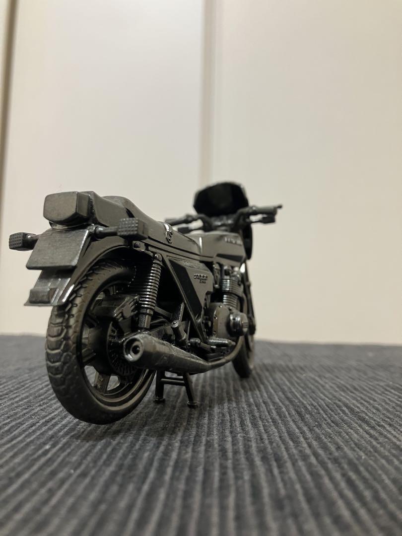 レッドバロン　模型　Kawasaki バイクモデル 1/12 ブラック