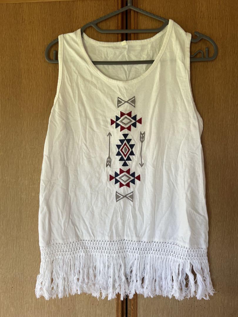 オッズクローチェ　刺繍入りホワイトノースリーブチュニック オッズクローチェ 刺繍入りホワイトノースリーブチュニック