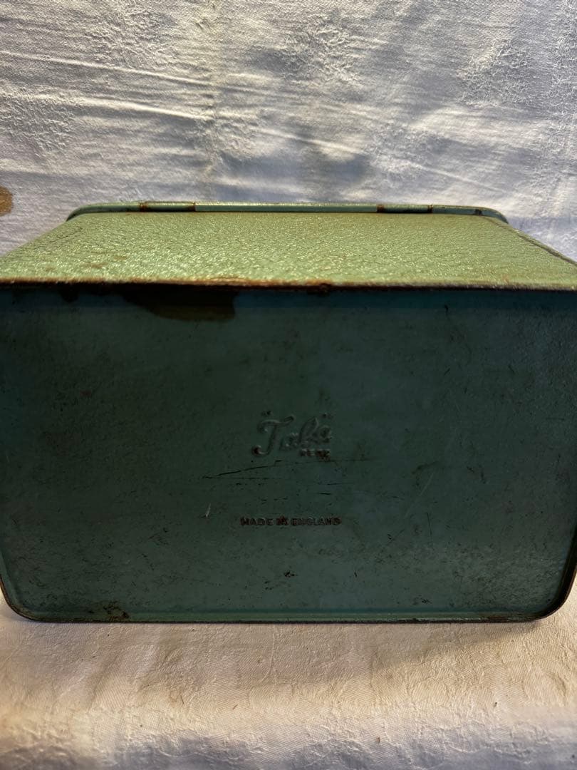 Tala社アンティークケーキ缶