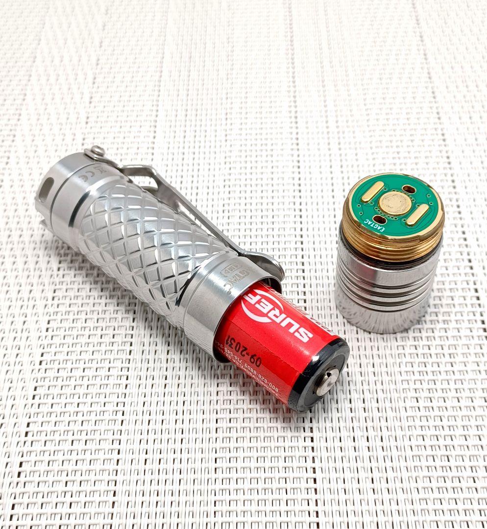 EAGLETAC D3C チタン 2700K 95CRI アカリセンター特注品
