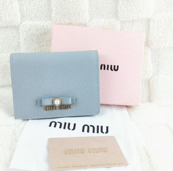 miumiu ‪‪❤︎‬ マドラスパールリボン二つ折り財布