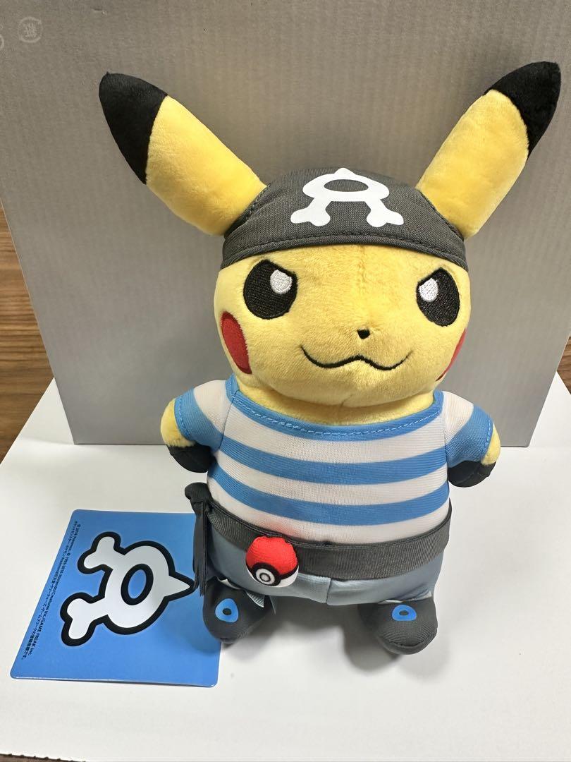 ポケモンセンター　団員ごっこピカチュウ　アクア団 5,100円