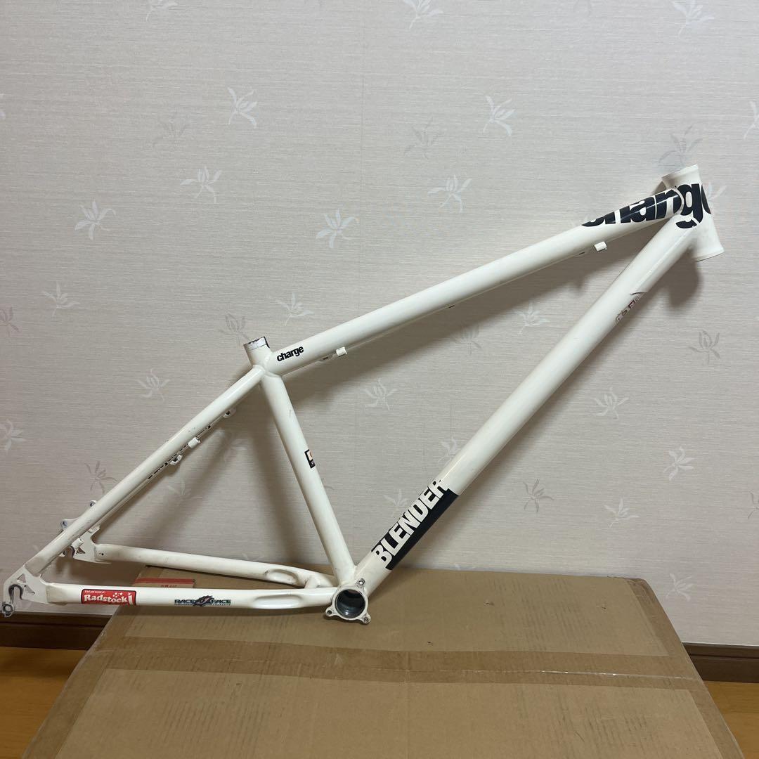 charge bikes blender 26インチフレーム