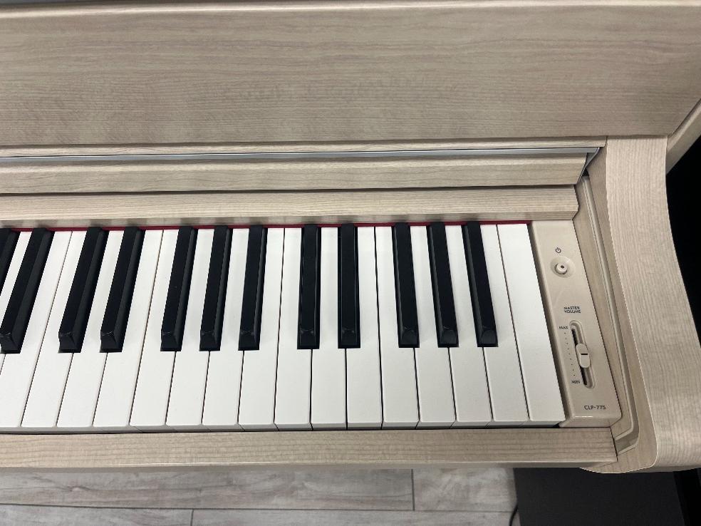 電子ピアノ YAMAHA