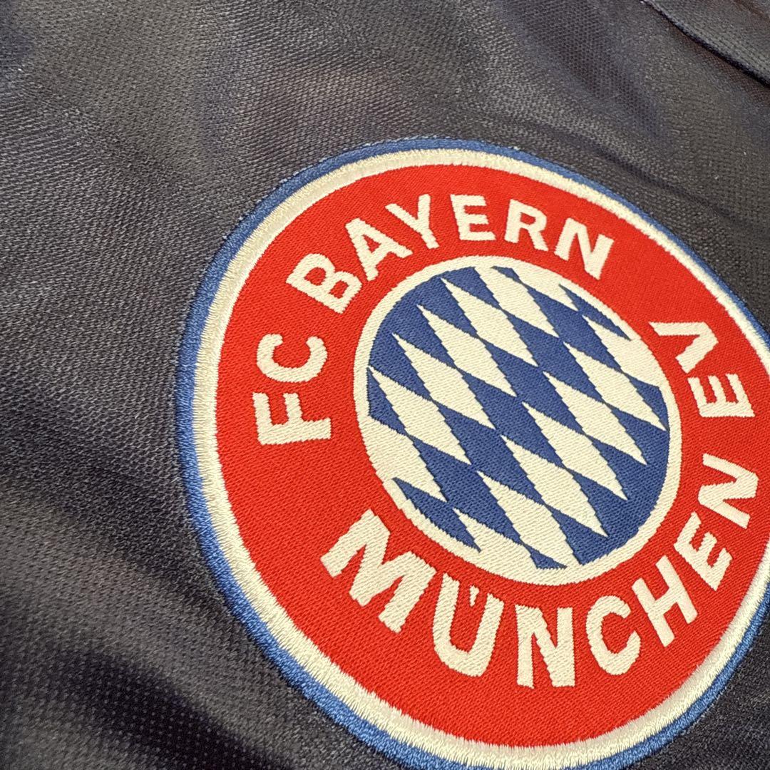 バイエルンミュンヘン　サッカーユニフォーム　XL バスラー