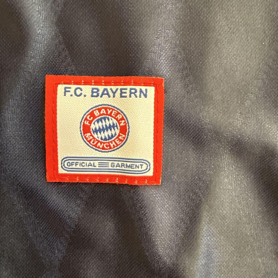 バイエルンミュンヘン　サッカーユニフォーム　XL バスラー