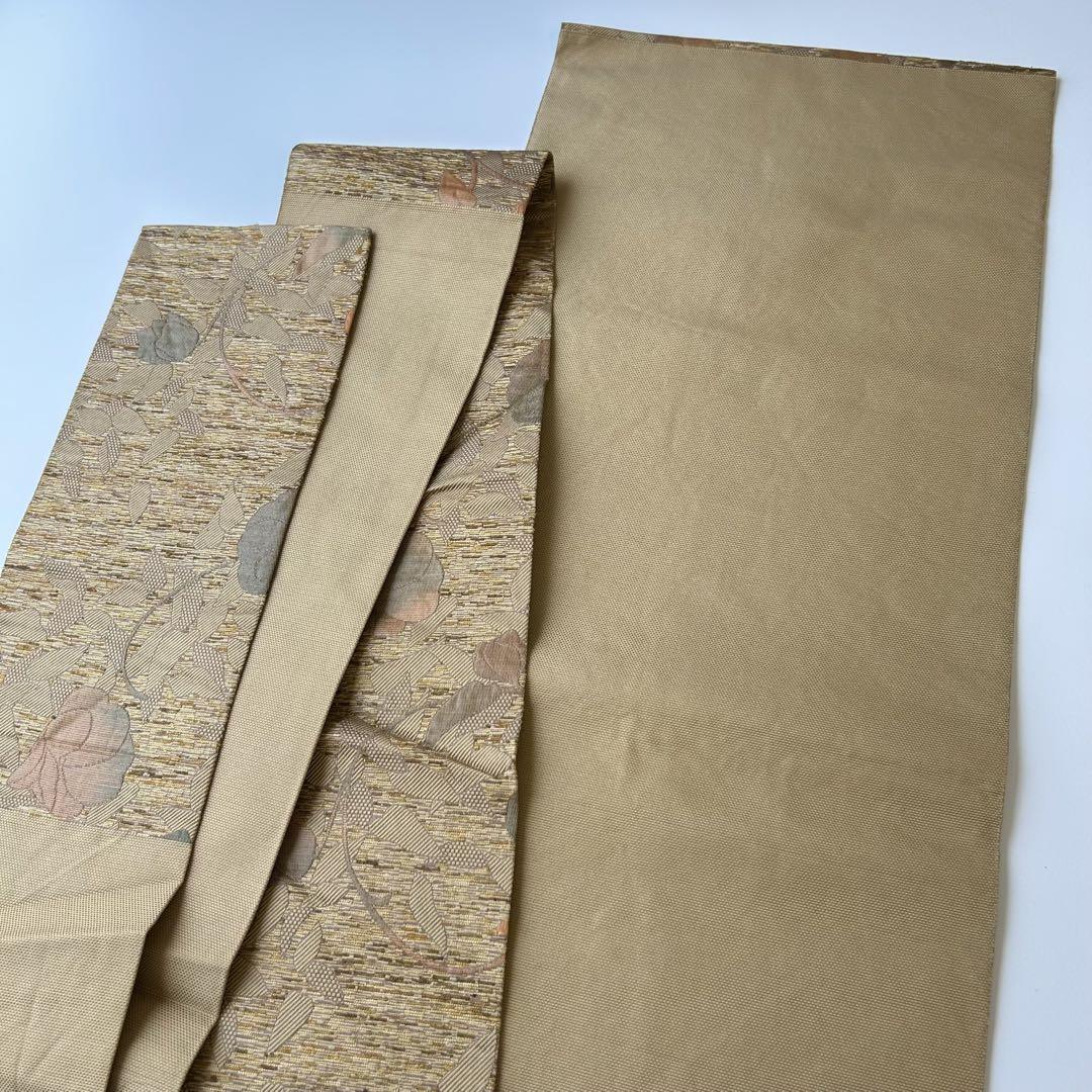 名古屋帯 博多帯 花唐草 上品な織柄 素敵なデザイン 八寸 正絹 U-6743