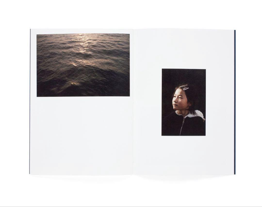 Amazon.co.jp: 絶版 サイン入り Nico Perez 写真集 : 文房具