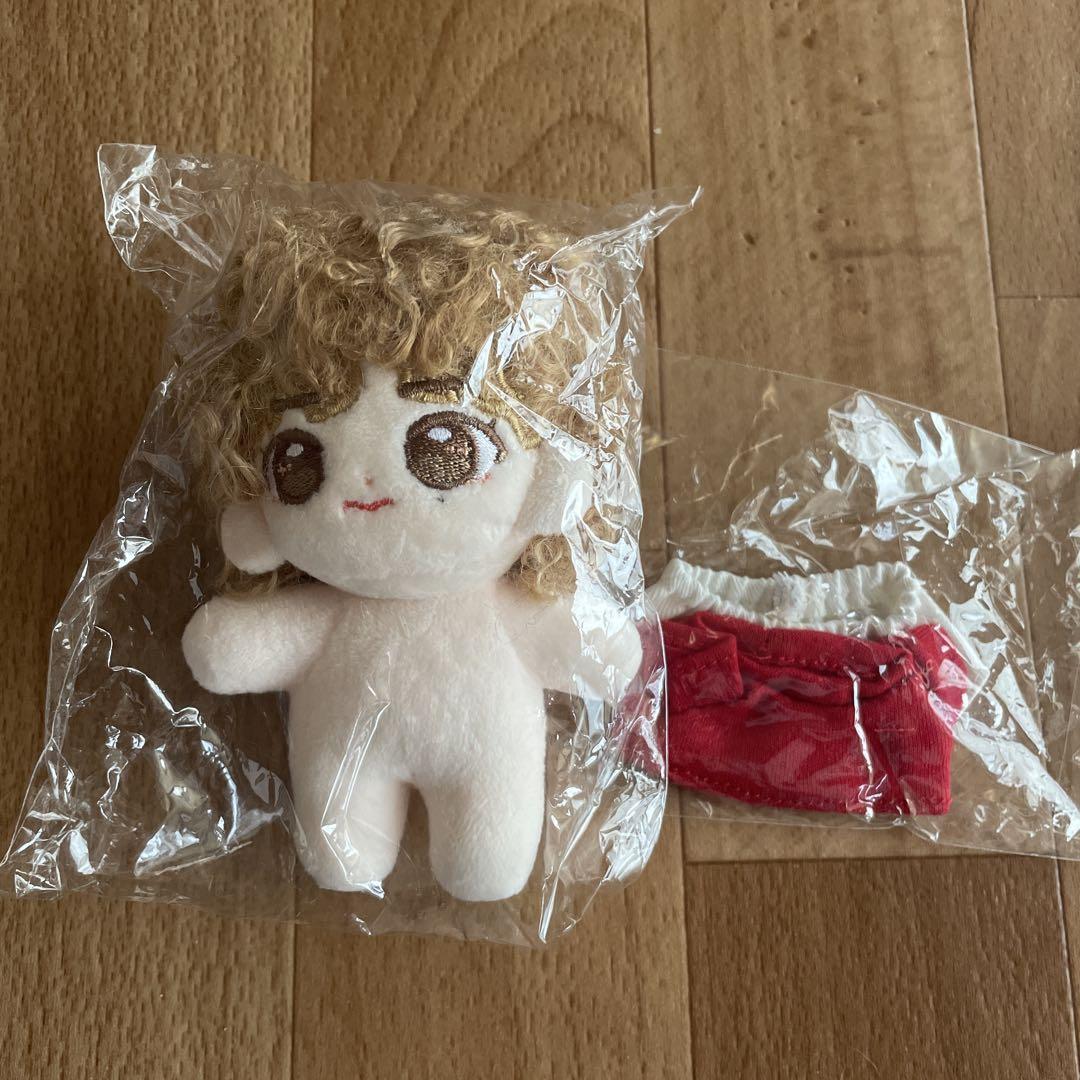 K-POP テテぬいぐるみ BooBootaeカール金髪 10cm