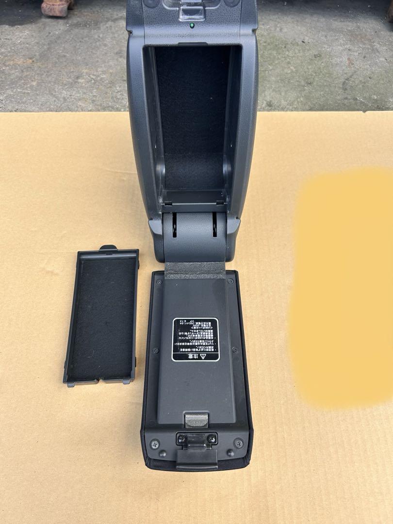 日産ノート　E12 センターコンソールアームレスト　純正オプション