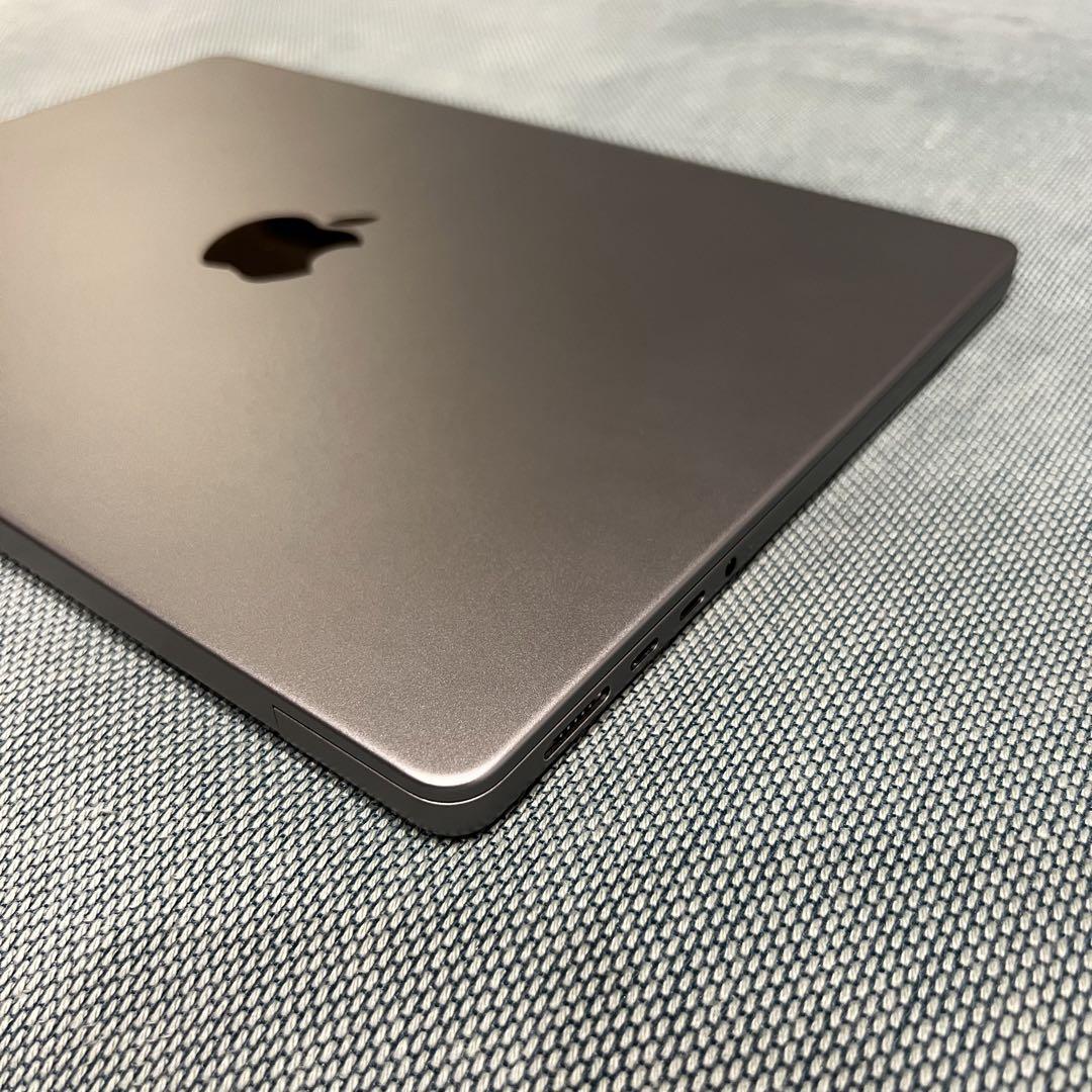 《N》MacBook Pro M1 Pro / 16GB / 512GB