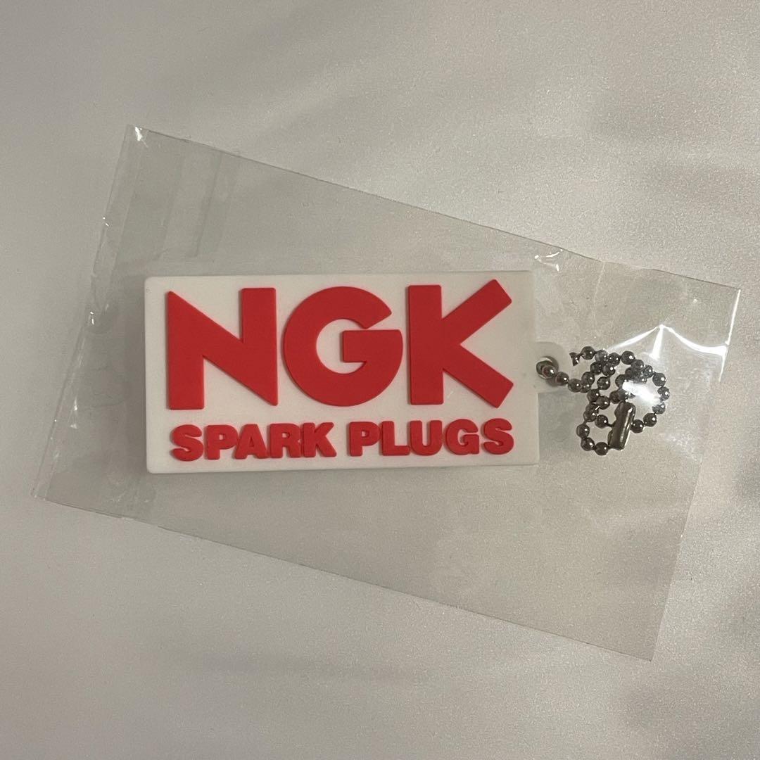 新品未開封】NGKスパークプラグ ラバーキーホルダー(四角