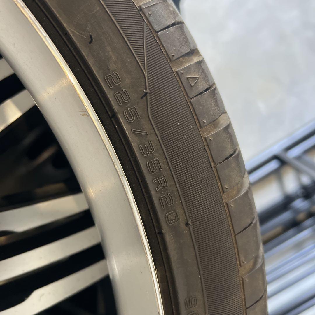 ハイエース　225/35R20 タイヤ・ホイールセット 20インチ