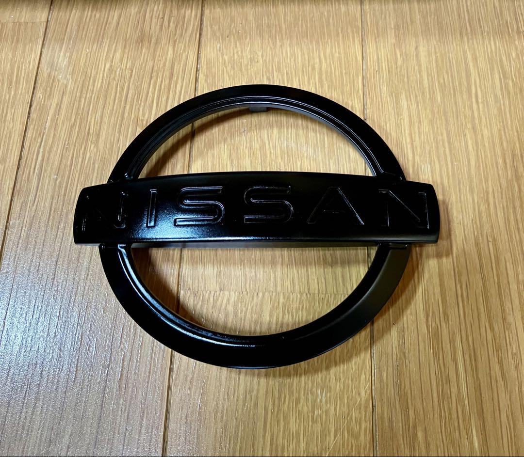 キャラバン NV350 NISSANエンブレム マットブラック NEWロゴ