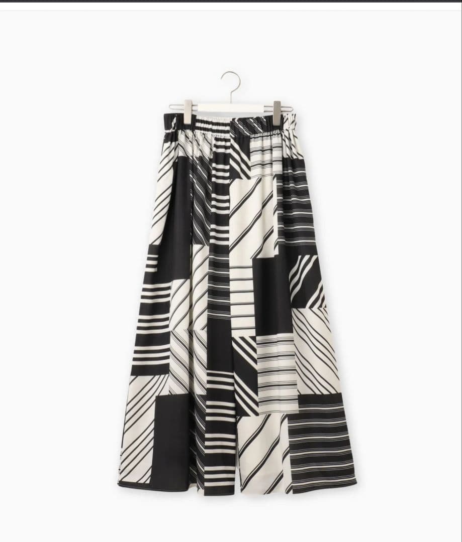 新品　未使用　C+　幾何パッチワーク　セットアップ